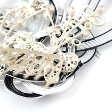 Load image into Gallery viewer, black&white mizuhiki head comb accessory, silver metal hair comb