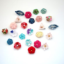 Load image into Gallery viewer, 2pcs brooch, Japanese traditional handcraft, handmade