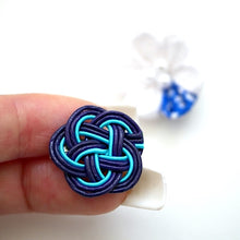 Load image into Gallery viewer, 2pcs brooch, Japanese traditional handcraft, handmade