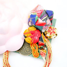 Load image into Gallery viewer, pink flower plaster diffuser, home interior, unique decorative aroma stone