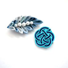 Load image into Gallery viewer, 2pcs blue brooch, Japanese traditional handcraft, handmade