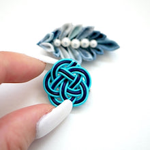 Load image into Gallery viewer, 2pcs blue brooch, Japanese traditional handcraft, handmade