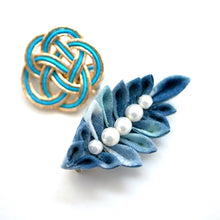 Load image into Gallery viewer, 2pcs blue brooch, Japanese traditional handcraft, handmade