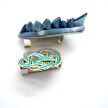 Load image into Gallery viewer, 2pcs blue brooch, Japanese traditional handcraft, handmade