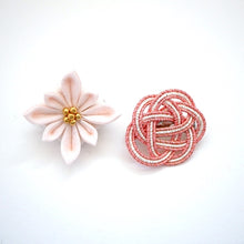 Load image into Gallery viewer, 2pcs light pink brooch, Japanese traditional handcraft, handmade