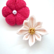 Load image into Gallery viewer, 2pcs pink brooch, Japanese traditional handcraft, handmade