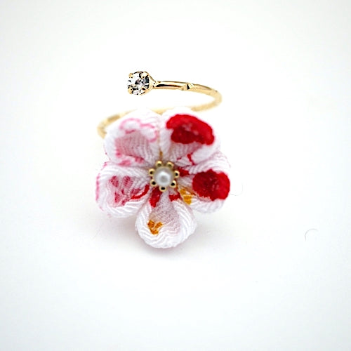 gold fork ring with white&red crepe flower, adjustable ring, wrap ring, fashion ring