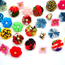 Load image into Gallery viewer, green lapel pin 2pcs, Japanese traditional crepe work