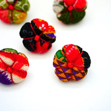 Load image into Gallery viewer, lapel pin 5pcs, Japanese traditional crepe work