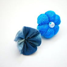 Load image into Gallery viewer, blue lapel pin 2pcs, Japanese traditional crepe work