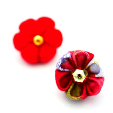Load image into Gallery viewer, red flowers lapel pin 2pcs, Japanese traditional crepe work