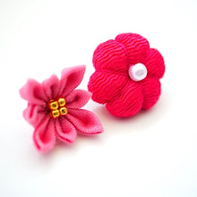 Load image into Gallery viewer, deep pink flowers lapel pin 2pcs, Japanese traditional crepe work