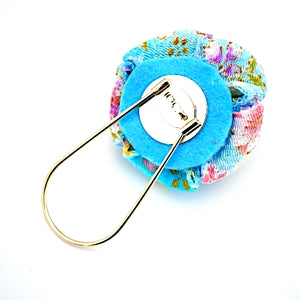 sky blue flower kilt pin, scarf fastener, brooch pin, scarf tie