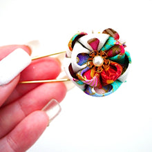 Load image into Gallery viewer, white&amp;mix color flower kilt pin, scarf fastener, brooch pin, scarf clip