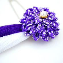 Load image into Gallery viewer, purple flower&amp;tassel kilt pin, scarf fastener, brooch pin, Japan handmade