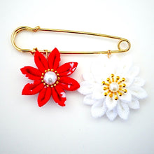 Load image into Gallery viewer, red&amp;white flower kilt pin, scarf fastener, brooch pin, scarf clip