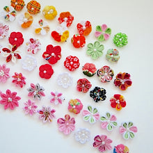 将图片加载到图库查看器，2pcs green and pink flower brooches, accessory, Japan Handmade, fashion items