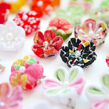 Cargar imagen en el visor de la galería, 2pcs flower brooches, accessory, Japan Handmade, fashion accessories