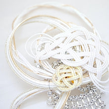 Load image into Gallery viewer, silver swing brooch, elegant japanese mizuhiki accessory