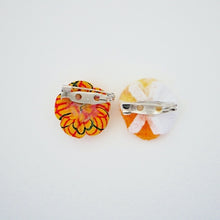 Cargar imagen en el visor de la galería, 2pcs Tsumami-zaiku brooches, accessory, Japan Handmade