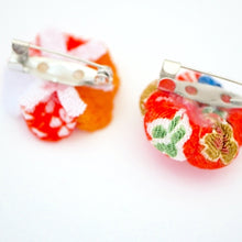 Load image into Gallery viewer, 2pcs flower brooches, accessory, Japan Handmade, fashion items