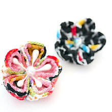 Load image into Gallery viewer, 2pcs flower brooches, accessory, Japan Handmade, fashion accessories