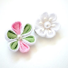 Cargar imagen en el visor de la galería, 2pcs flower brooches, accessory, Japan Handmade, fashion accessories