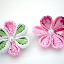 将图片加载到图库查看器，2pcs Flower Brooches, Accessory, Jewelry, Fashion Accessories