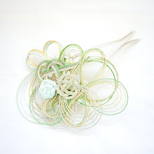 Load image into Gallery viewer, light-green kanzashi, elegant Japanese hair pin, handcrafted