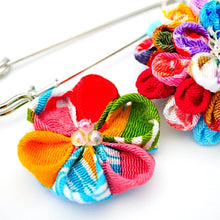 Load image into Gallery viewer, mix flower kilt pin, shawl pin brooch, scarf clip, scarf tie