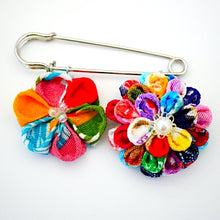 Load image into Gallery viewer, mix flower kilt pin, shawl pin brooch, scarf clip, scarf tie