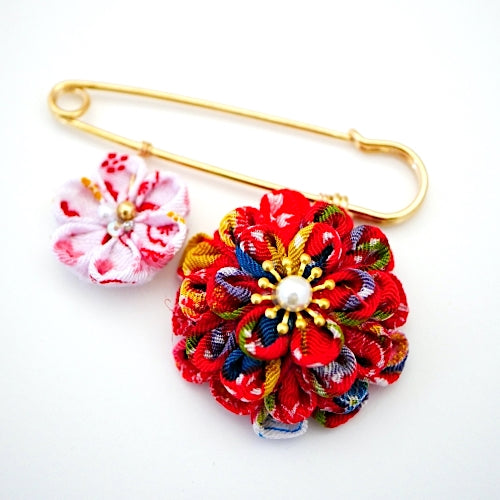 red flower kilt pin, scarf pin, brooch pin, Japan handmade, handcrafted