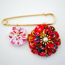 Load image into Gallery viewer, red flower kilt pin, scarf pin, brooch pin, Japan handmade, handcrafted