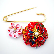 Load image into Gallery viewer, red flower kilt pin, scarf pin, brooch pin, Japan handmade, handcrafted