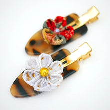 Load image into Gallery viewer, 2pcs bekko base with Tsumami-zaiku flower hair clip, hair accessory