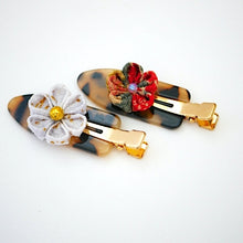 Load image into Gallery viewer, 2pcs bekko base with Tsumami-zaiku flower hair clip, hair accessory