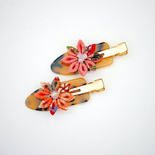 Load image into Gallery viewer, 2pcs bekko base with Tsumami-zaiku flower hair clip, hair accessory, Japanese accessory