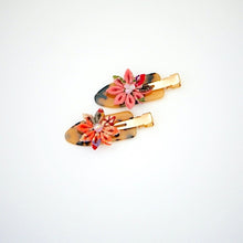 Load image into Gallery viewer, 2pcs bekko base with Tsumami-zaiku flower hair clip, hair accessory, Japanese accessory