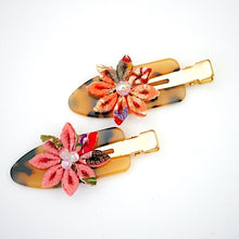 Load image into Gallery viewer, 2pcs bekko base with Tsumami-zaiku flower hair clip, hair accessory, Japanese accessory