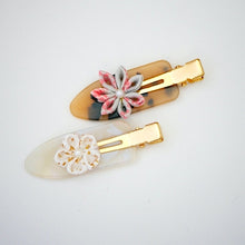 Load image into Gallery viewer, 2pcs Tsumami-zaiku flower hair clip, hair accessory, Japanese accessory