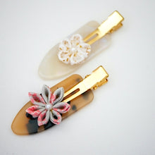 Load image into Gallery viewer, 2pcs Tsumami-zaiku flower hair clip, hair accessory, Japanese accessory