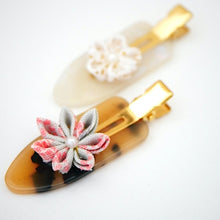 Load image into Gallery viewer, 2pcs Tsumami-zaiku flower hair clip, hair accessory, Japanese accessory