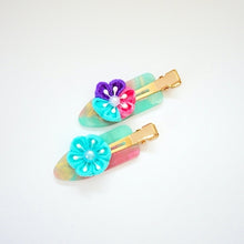 Load image into Gallery viewer, 2pcs Tumami-zaiku flower hair clip, hair accessory, handmade from Japan