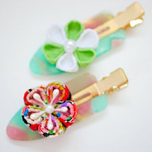 Load image into Gallery viewer, 2pcs Tumami-zaiku flower hair clip, hair accessory, Japan handmade