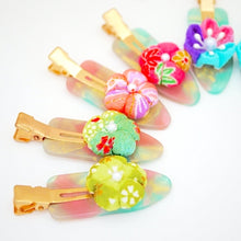 Load image into Gallery viewer, 2pcs light green hair clip, hair accessory, handmade