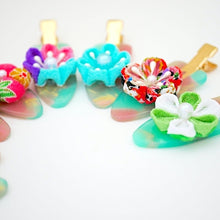 Load image into Gallery viewer, 2pcs Tumami-zaiku flower hair clip, hair accessory, handmade from Japan